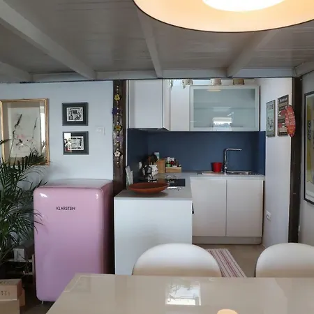 Puntulina Seaview شقة