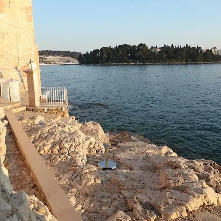 Puntulina Seaview شقة روفينج